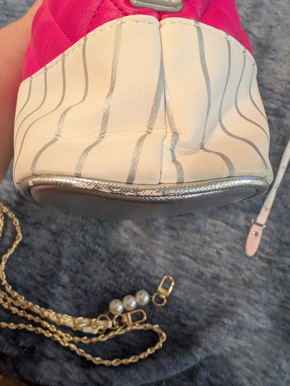 GUC Betsey Johnson Pink Quilted Bag with Silver Accents And Crossbody Strap - Picture 10 of 14